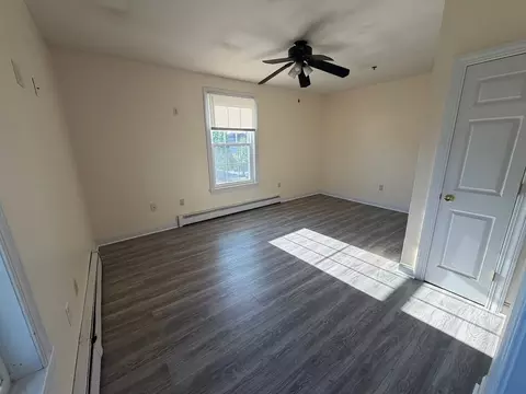356 E Merrimack St, Lowell, MA 01852