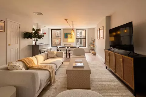 200 E 11th St, New York, NY 10003