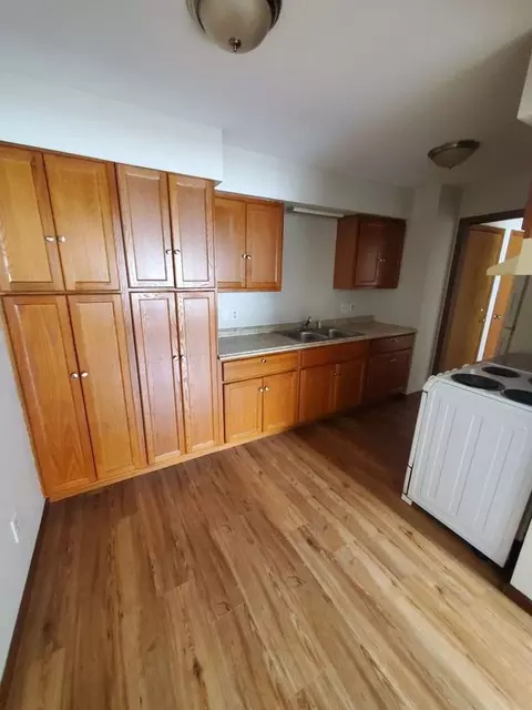 405 N East Ave, Waukesha, WI 53186