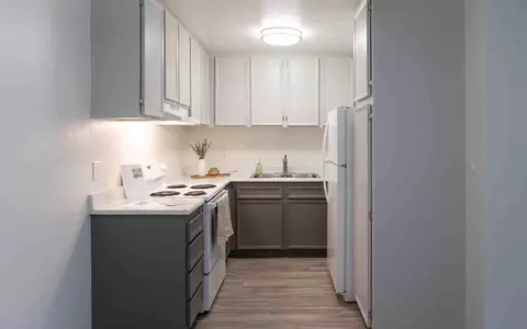 2730 Jefferson St, Carlsbad, CA 92008