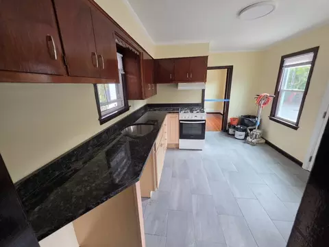 1180 Main St, Brockton, MA 02301