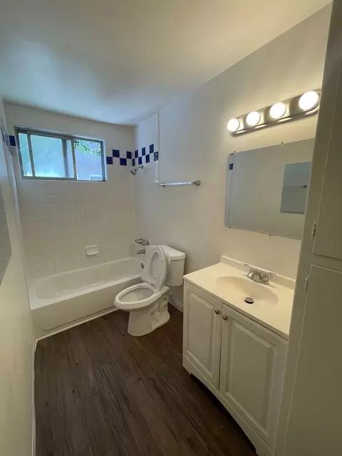 35 Esperanza Ave, Long Beach, CA 90802