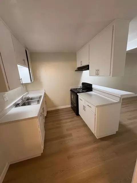 744 N Azusa Ave, West Covina, CA 91791