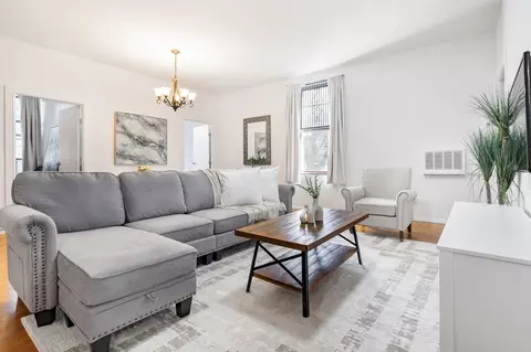 141 E 33rd St, New York, NY 10016