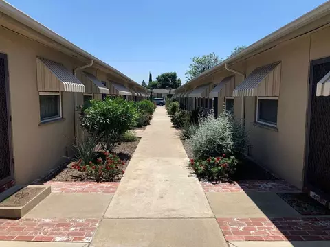 361 E School St, Covina, CA 91723