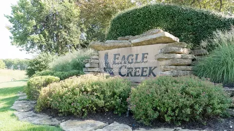 2231 SW Burning Wood Ln, Lees Summit, MO 64082