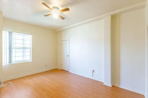 2121 W 11th St, Los Angeles, CA 90006