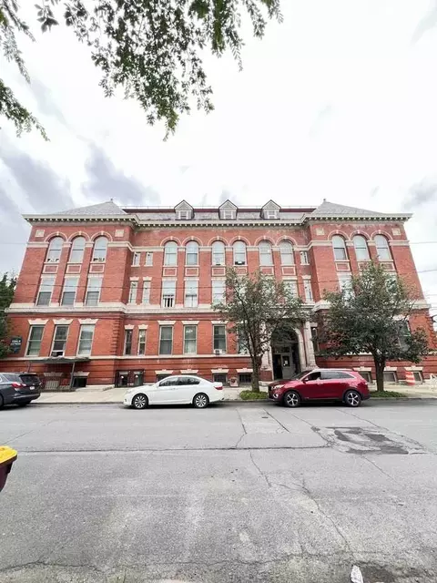 77 Adams St, Troy, NY 12180