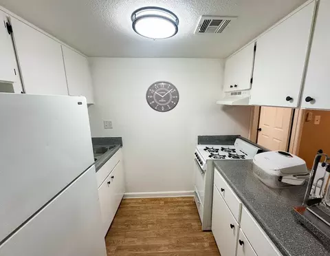 Maryland Ave, Las Vegas, NV 89121 photo 27