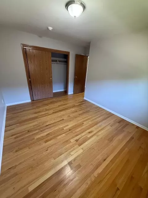 325 Sentinel Dr, Waukesha, WI 53189