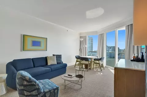4441 Collins Ave, Miami Beach, FL 33140