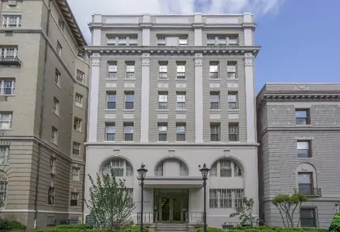 2070 Belmont Rd NW, Washington, DC 20009 photo 12