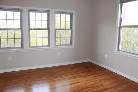 2070 Belmont Rd NW, Washington, DC 20009 photo 4