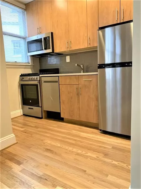 2070 Belmont Rd NW, Washington, DC 20009