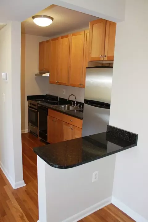 2070 Belmont Rd NW, Washington, DC 20009 photo 2