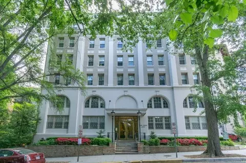 2070 Belmont Rd NW, Washington, DC 20009 photo 14