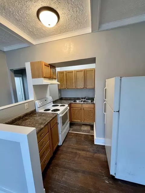 727 W Park Ave, Waterloo, IA 50701