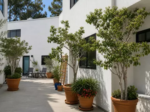 2500 Abbot Kinney Blvd, Los Angeles, CA 90291
