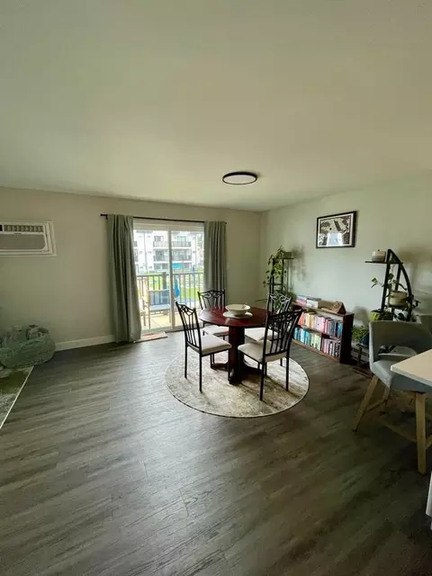 222 Bradley Ave, Waterbury, CT 06708 photo 4