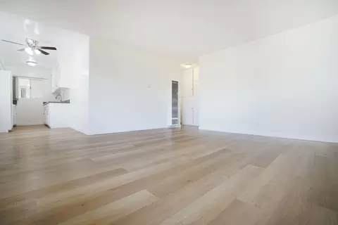 11941 Acacia Ave, Hawthorne, CA 90250