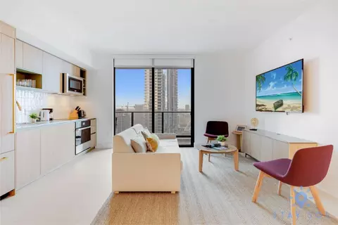 601 Northeast 1st Avenue, Miami, FL 33132 photo 2