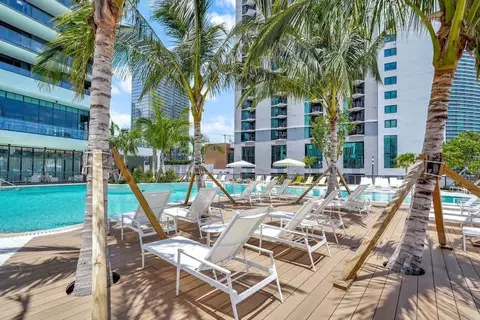 601 Northeast 1st Avenue, Miami, FL 33132 photo 16