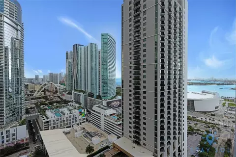 601 Northeast 1st Avenue, Miami, FL 33132 photo 12
