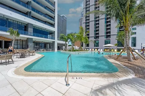 601 Northeast 1st Avenue, Miami, FL 33132 photo 13