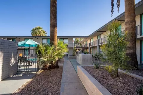 2735 E Thomas Rd, Phoenix, AZ 85016 photo 17