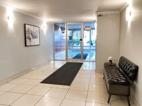 639 W Grace St, Chicago, IL 60613 photo 6
