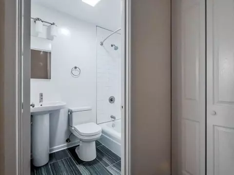 639 W Grace St, Chicago, IL 60613 photo 20