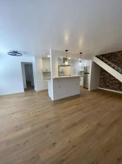 125 147th Ave SE, Bellevue, WA 98007
