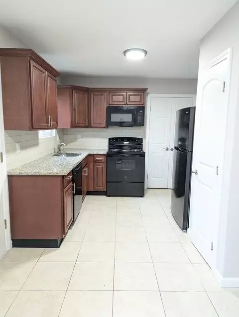 81 Overton Ave, Waterbury, CT 06705