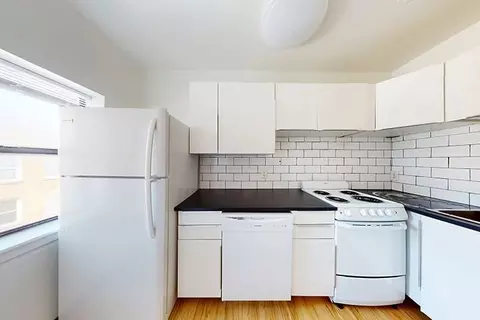 200 W Armour Blvd, Kansas City, MO 64111
