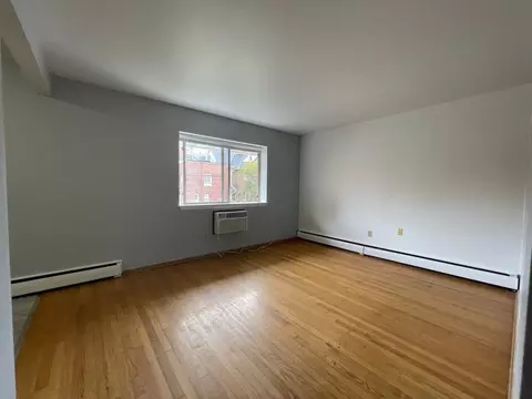 1466 N Farwell Ave, Milwaukee, WI 53202
