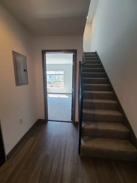 8621 Ramsgate Ave, Los Angeles, CA 90045