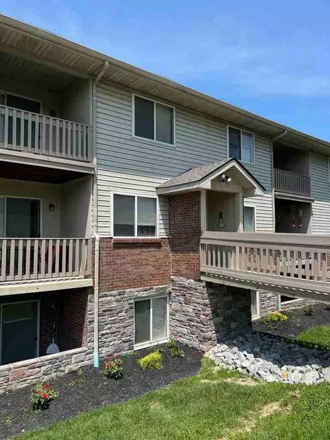 634 Spille Ct, Crescent Springs, KY 41017