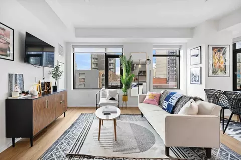 8 Whittier Pl, Boston, MA 02114