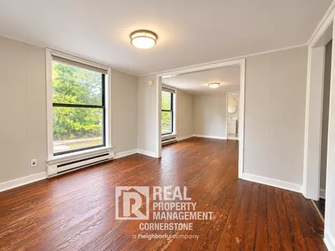 2423 Parkview Ave, Kalamazoo, MI 49008