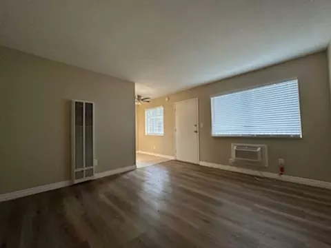 541 N 1st St, El Cajon, CA 92021 photo 2