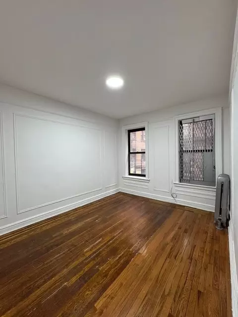 712 W 176th St, New York, NY 10033