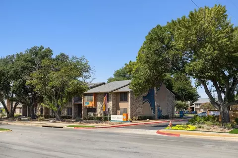 1304 Raider Dr, Euless, TX 76040 photo 6