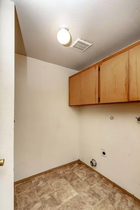 9617 10th Ave E, Midland, WA 98445 photo 13