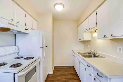 723 W Shiawassee St, Lansing, MI 48915