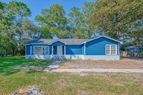 5609 Denmark St, Houston, TX 77028