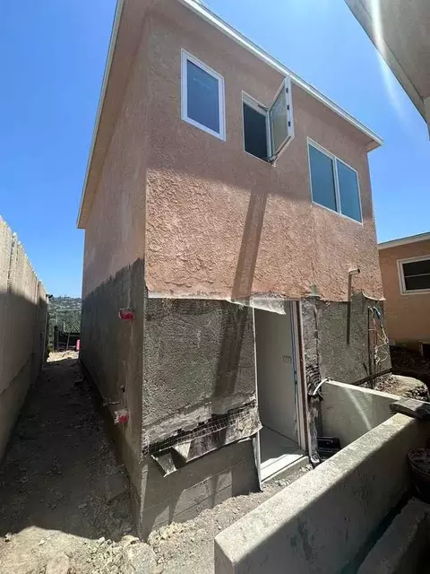 6328 Cleo St, San Diego, CA 92115