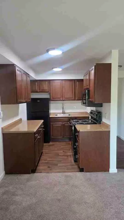 537 Bellevue Way SE, Bellevue, WA 98004