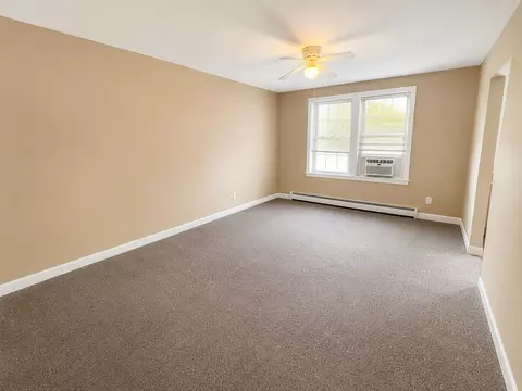 639 Willis Ave, Williston Park, NY 11596