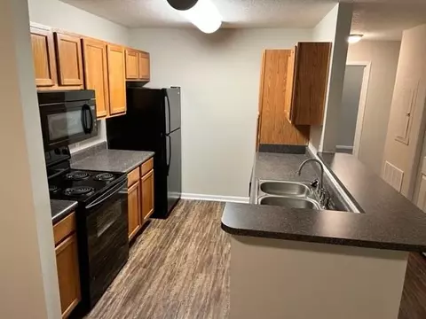 910 Saint Andrews Dr, Murfreesboro, TN 37128