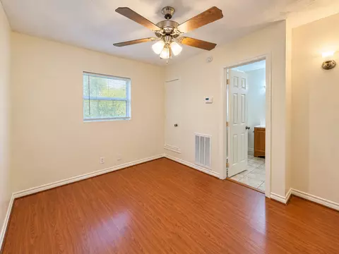211 Skyway Dr, Euless, TX 76040 photo 14